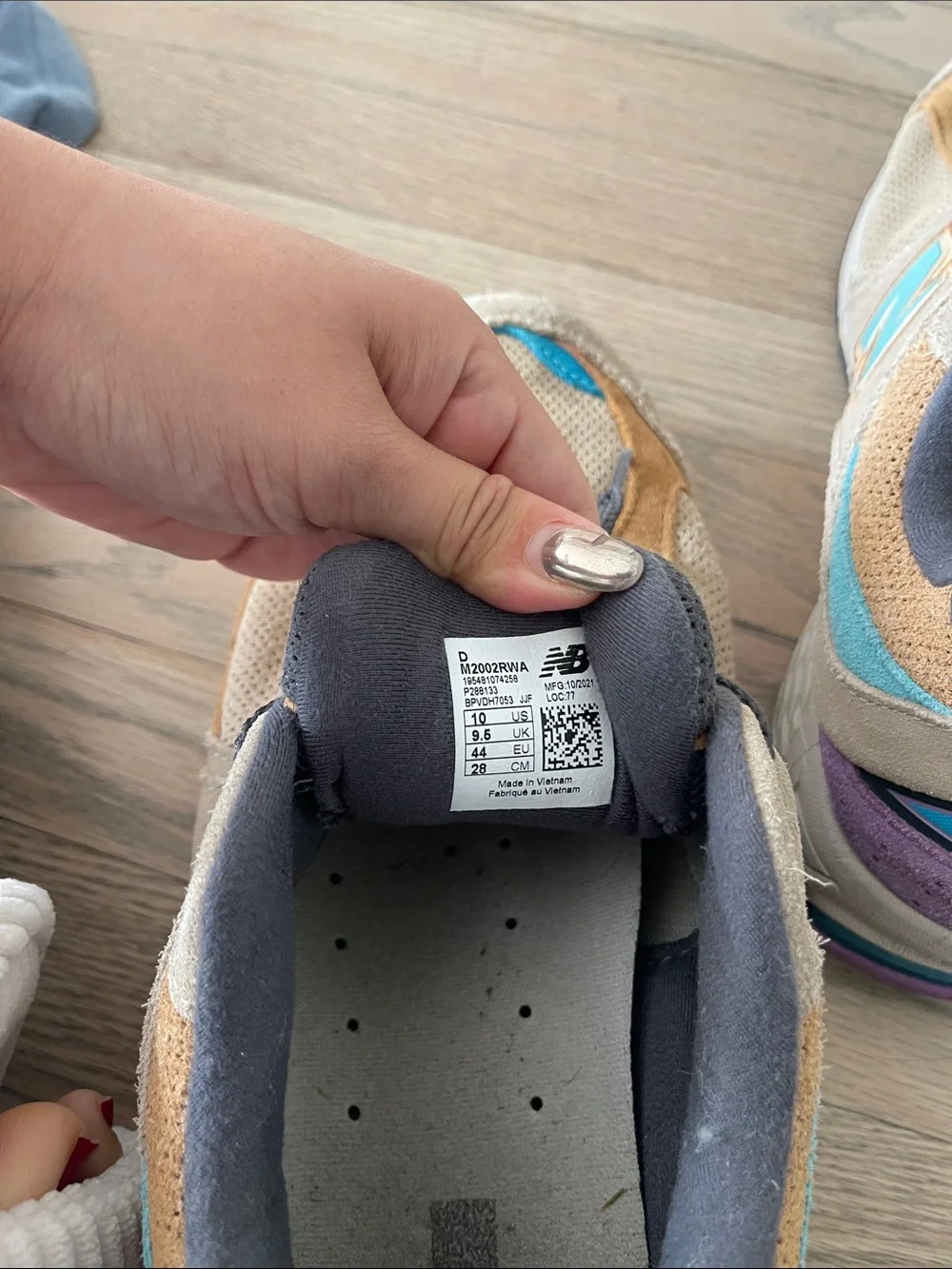 New Balance shoes suede secure